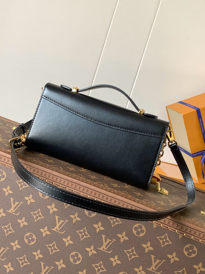 Louis Vuitton M12143 Wallet On Chain Capucines