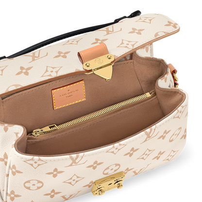 Louis Vuitton M46914 Pochette Métis East West