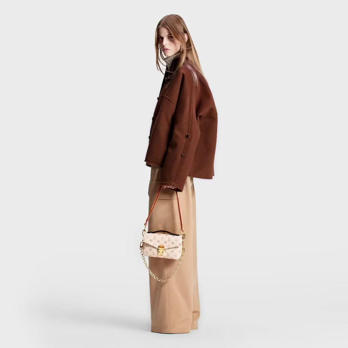 Louis Vuitton M46914 Pochette Métis East West