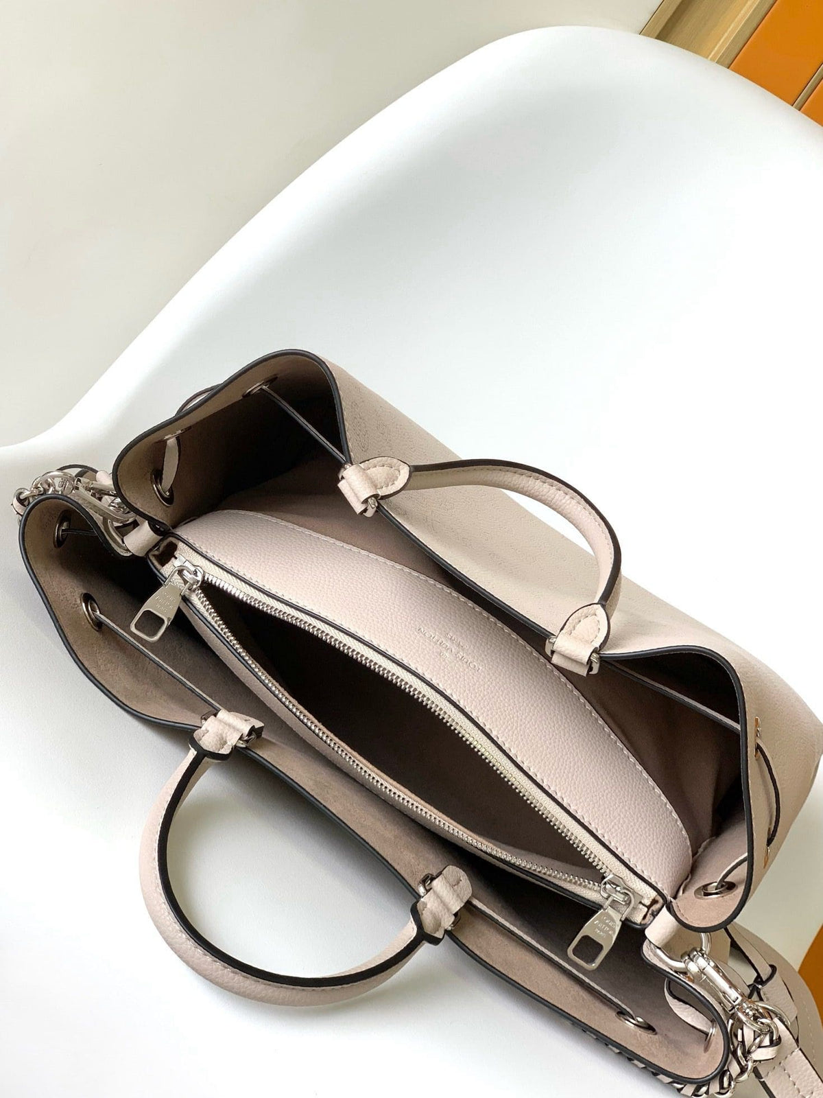 Louis Vuitton M59201 Bella Tote