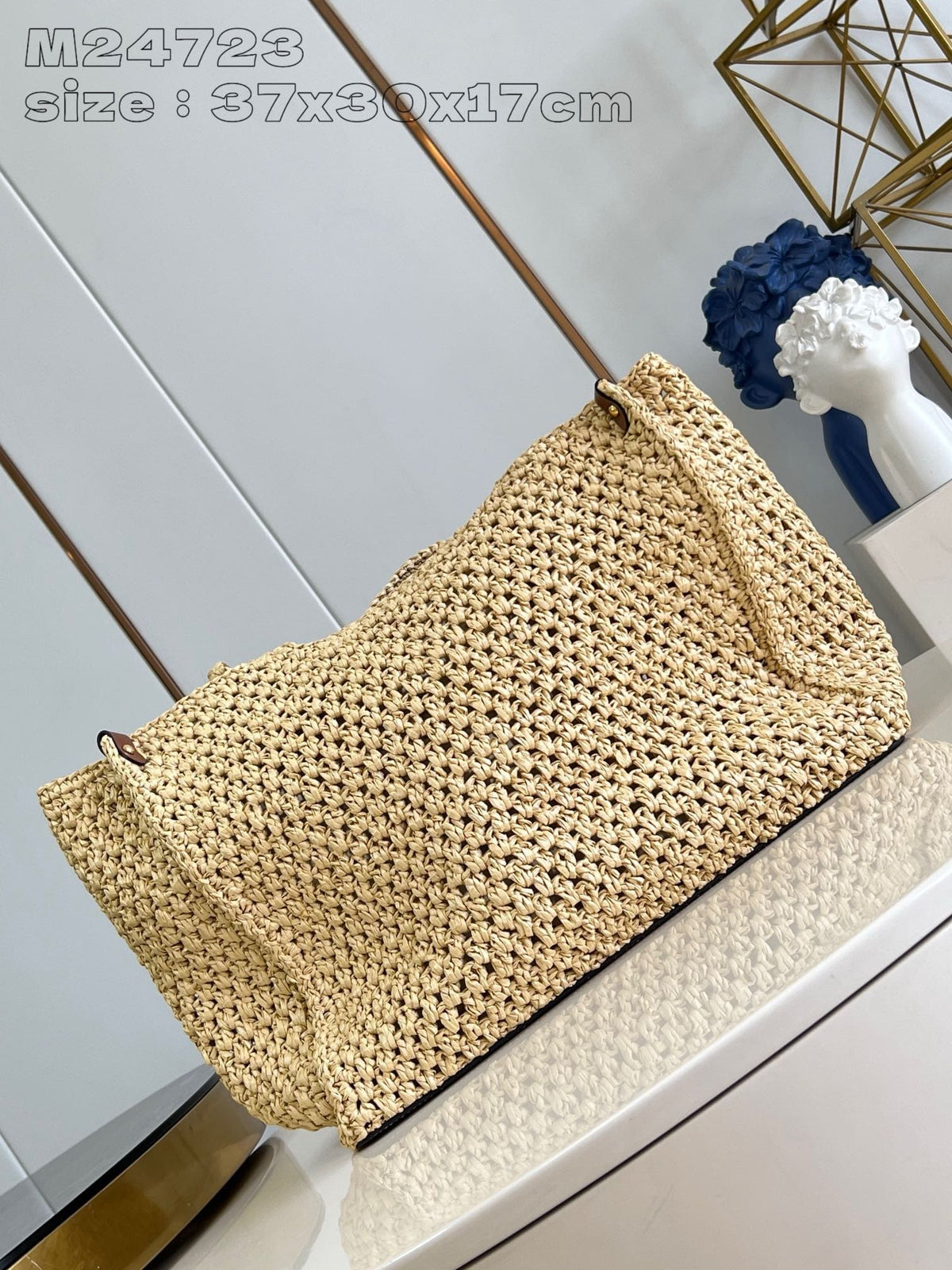 Louis Vuitton M24723 OnTheGo MM