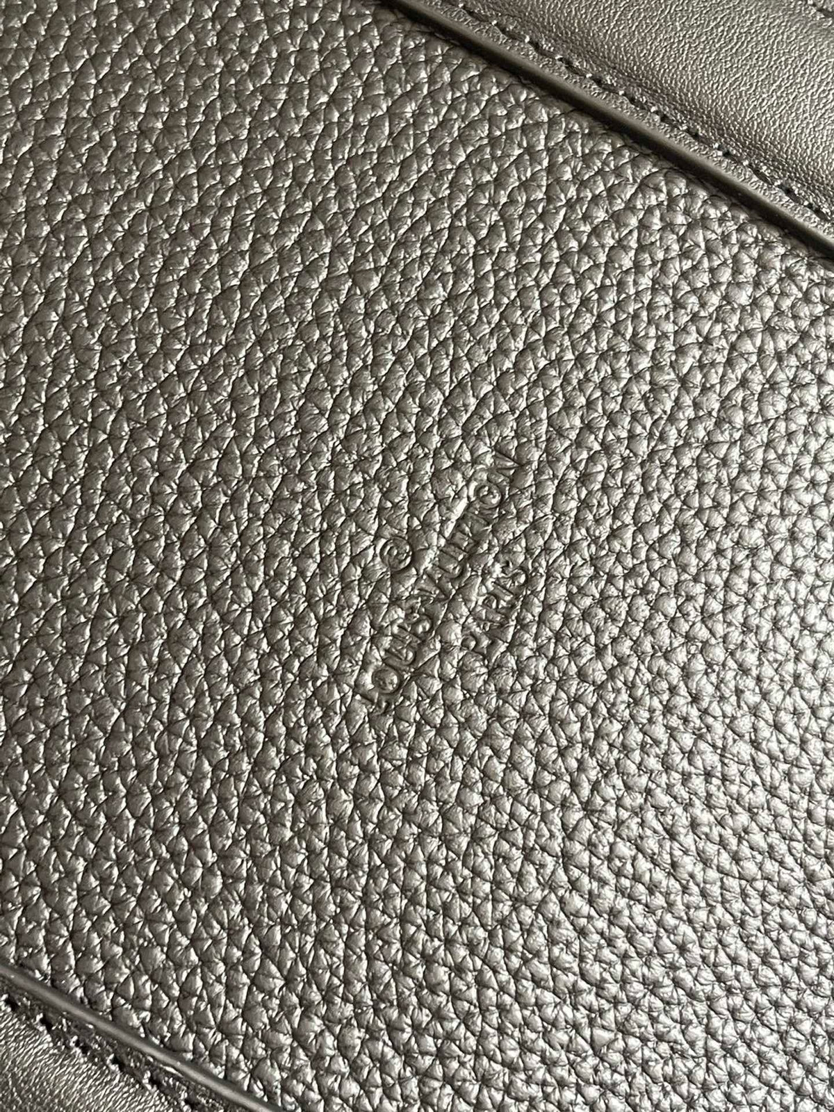 Louis Vuitton M59158 LOCK IT TOTE
