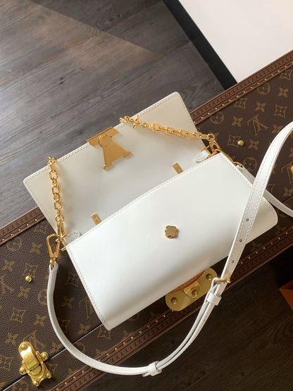 Louis Vuitton M12265 Wallet On Chain Capucines