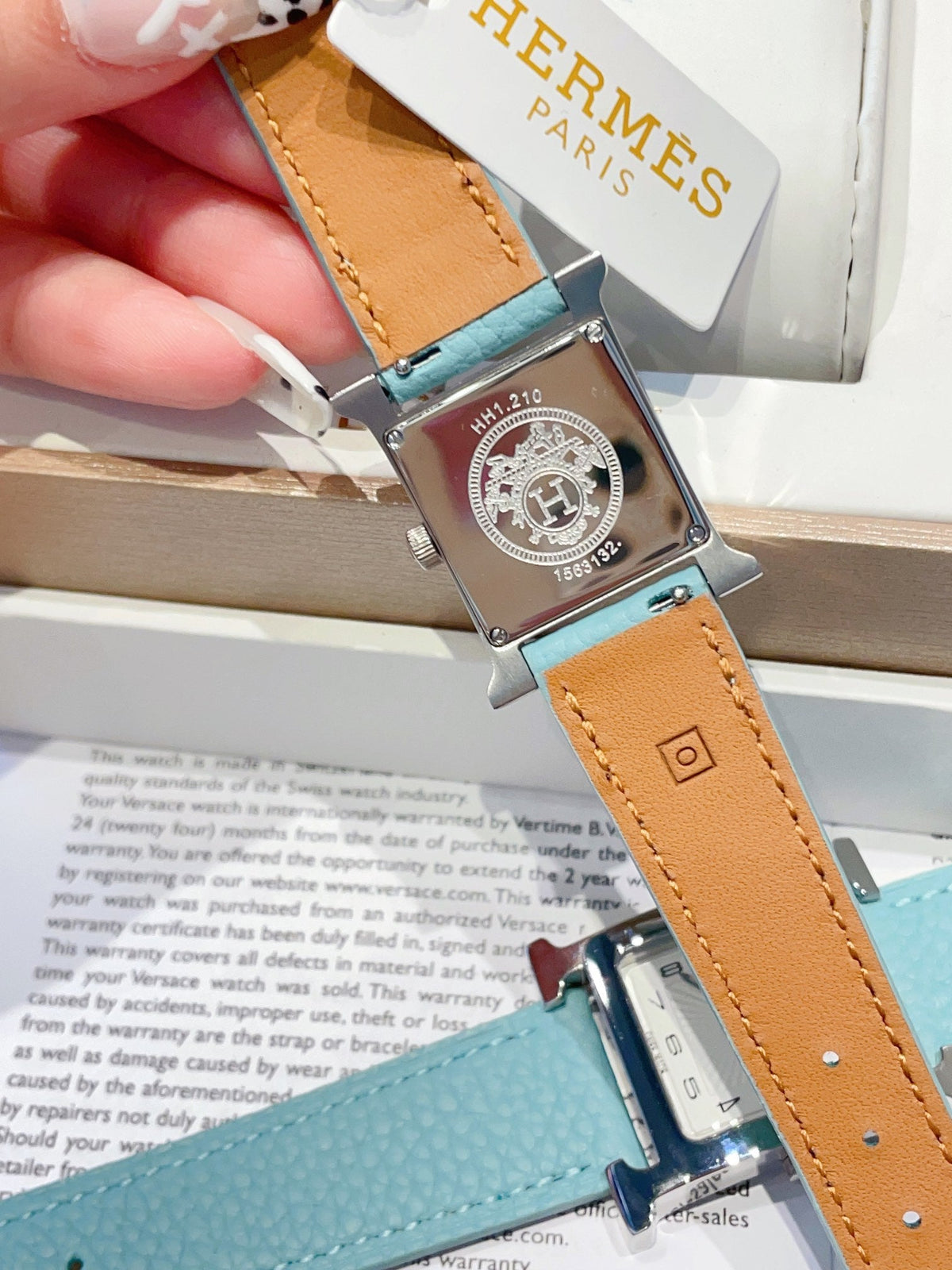 HM HEURE H 26 SILVER WHITE DIAL EPSOM LEATHER