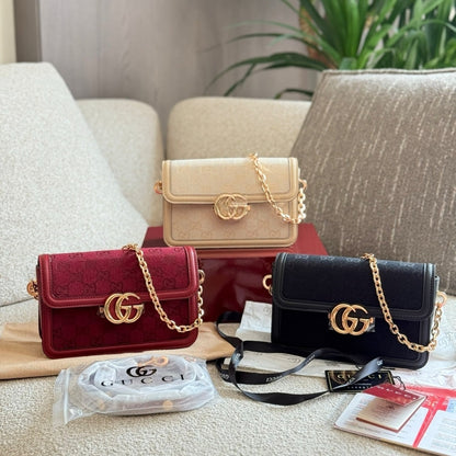 GUCCI GO SMALL SHOULDER BAG BLACK 21CM ‎826761 FAEKK 1000