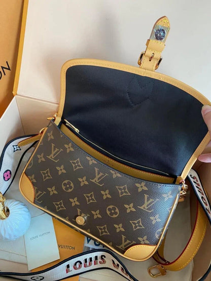 Lo vu official baguette bag
