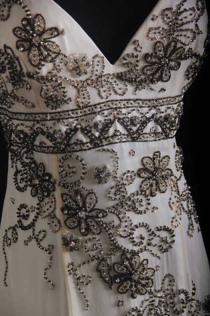 Vintage A Line V Neck Exquisite Beaded Chiffon Prom Dress Wedding Guest Dress SH5336