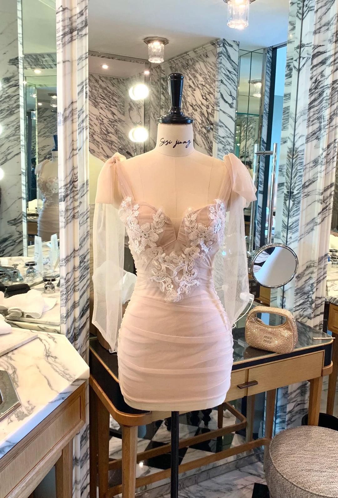 Sweet Homecoming Dress V Neck Applique Tulle Dress Back to School Outfits Party Dress  D6385