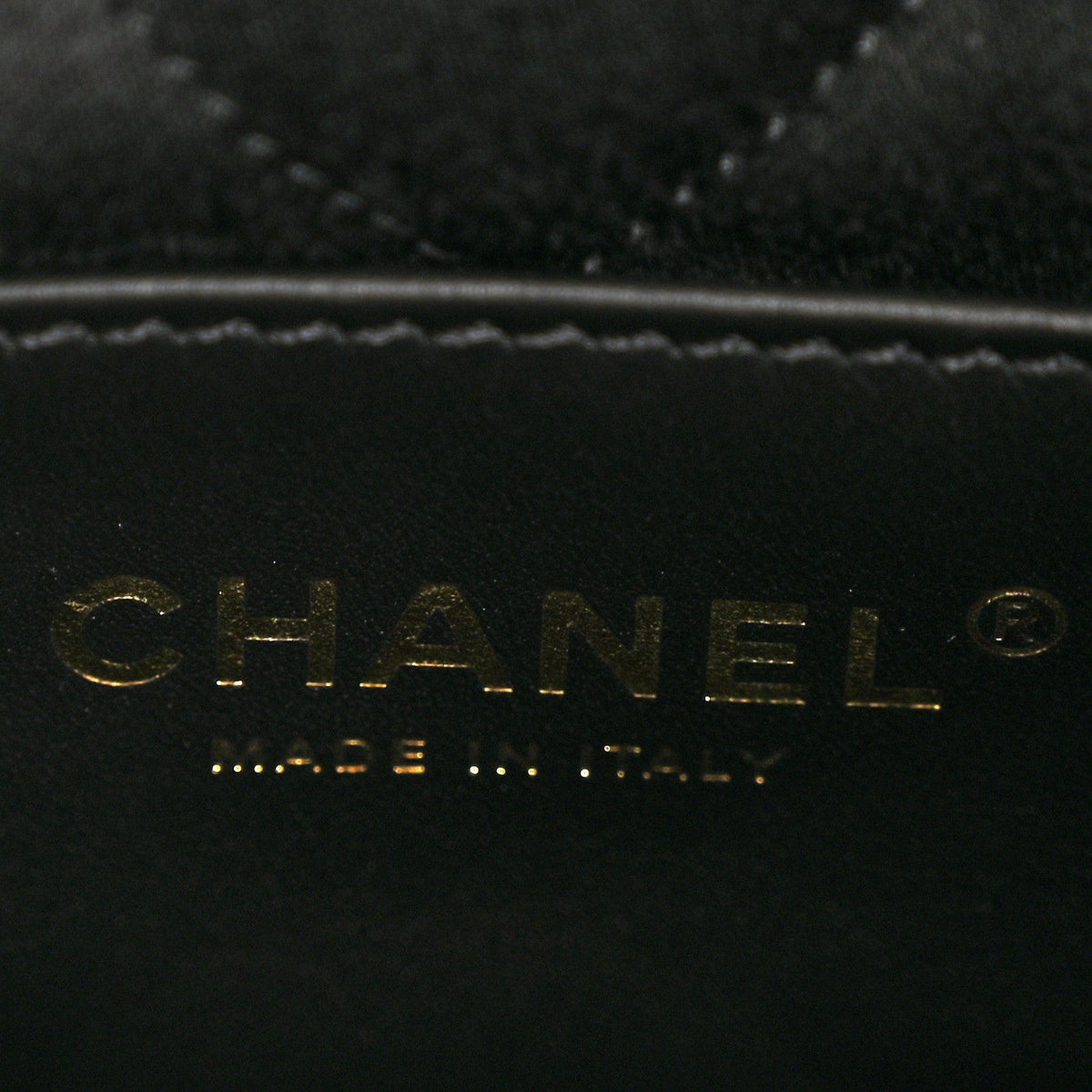 Shiny Calfskin Quilted Mini Chanel 22 Black