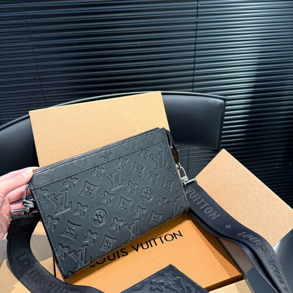 LOUIS VUITTON GASTON WEARABLE WALLET MONOGRAM SHADOW BLACK 22CM M81115