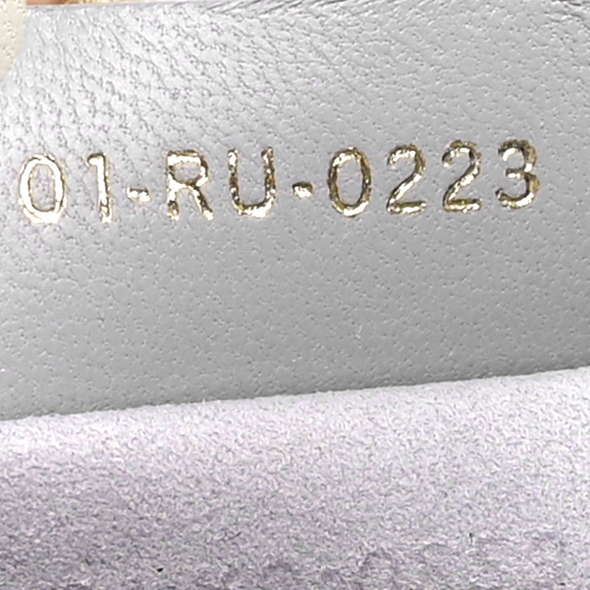 Lambskin Supple Macrocannage Small Ammi Bag Grey