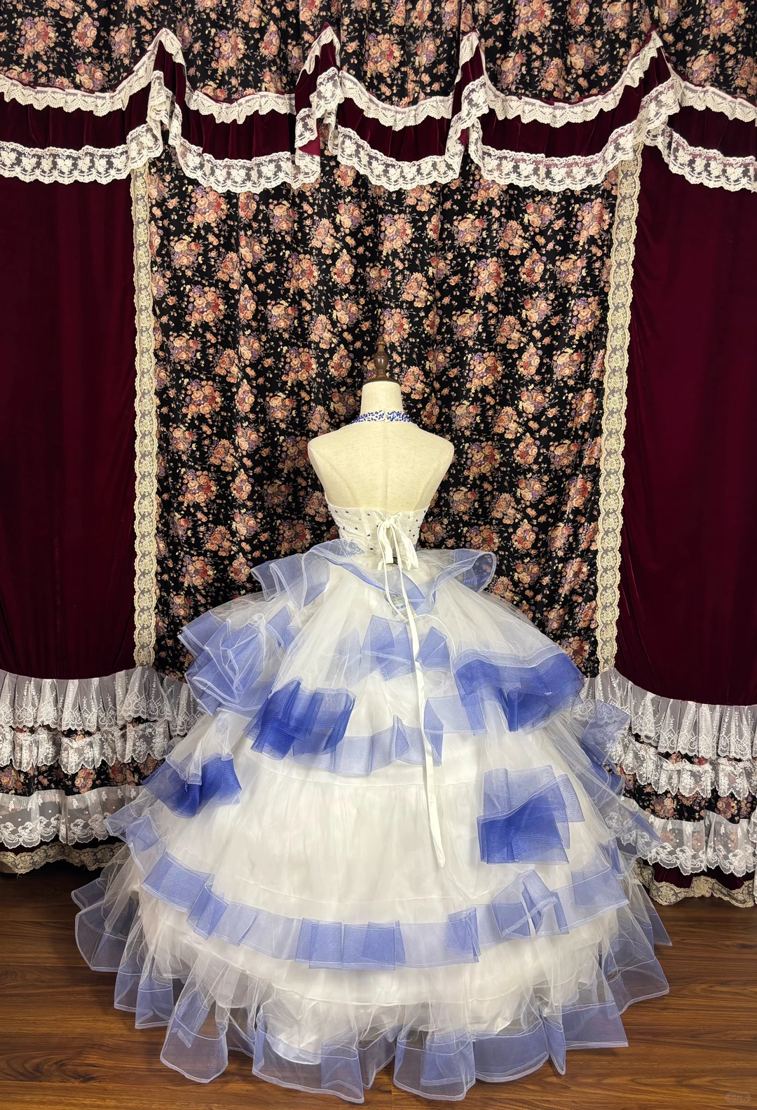 Vintage Blue-White Ball Gown Beaded Layered Organza Prom Dress Sweet 16 Dress SH5793