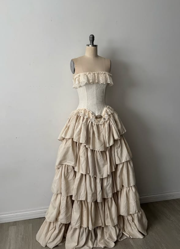 Vintage Apricot Ball Gown Strapless Lace Layered Satin Long Prom Dress Party Dress SH5535