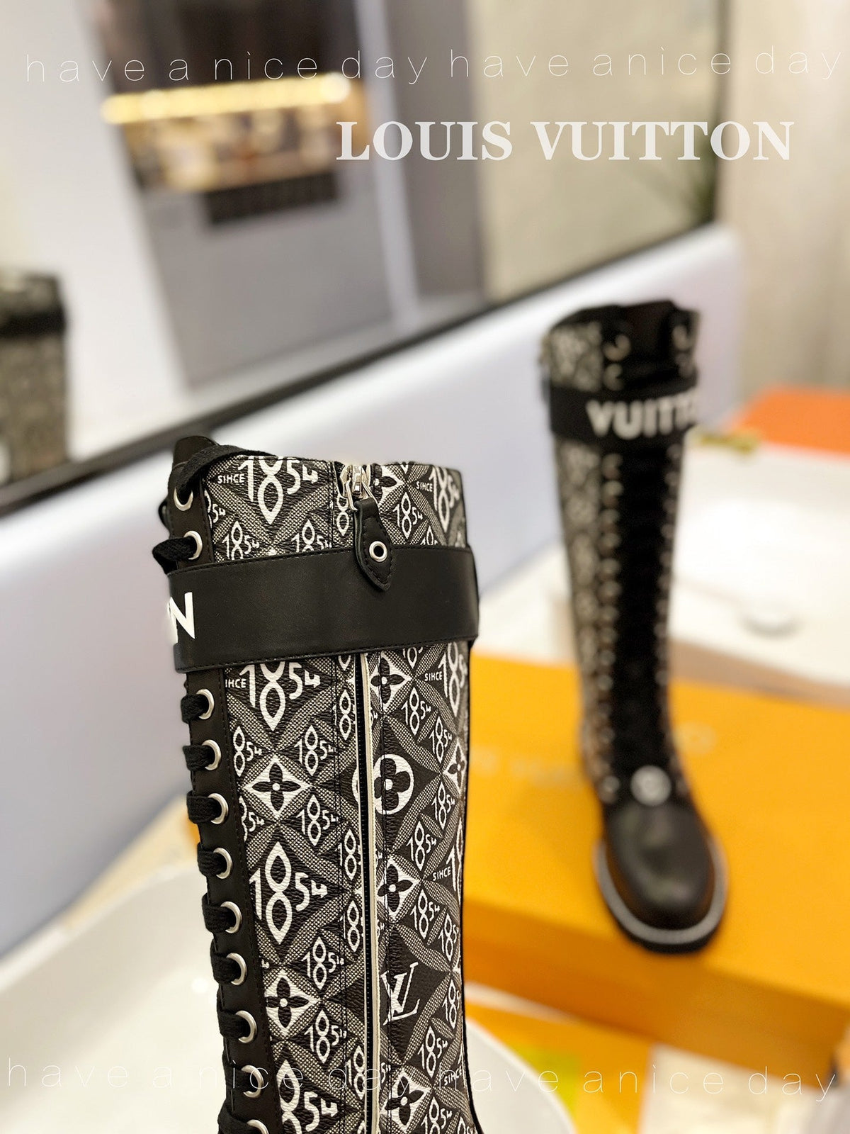 Premium LUV BOOTS 030