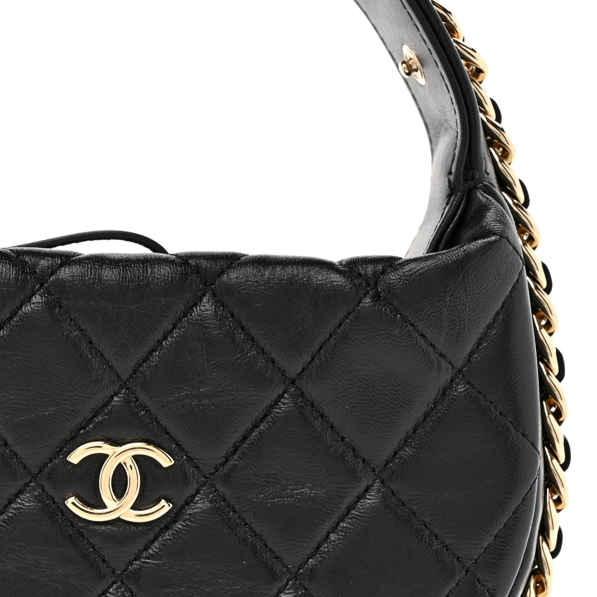 Lambskin Quilted Chain Around Pouch Black