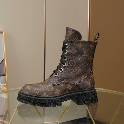 Premium LUV BOOTS 039