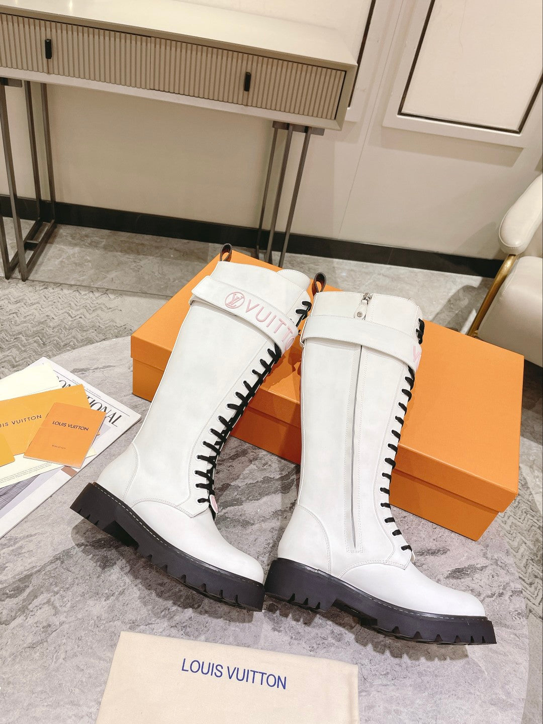 Premium LUV BOOTS 041
