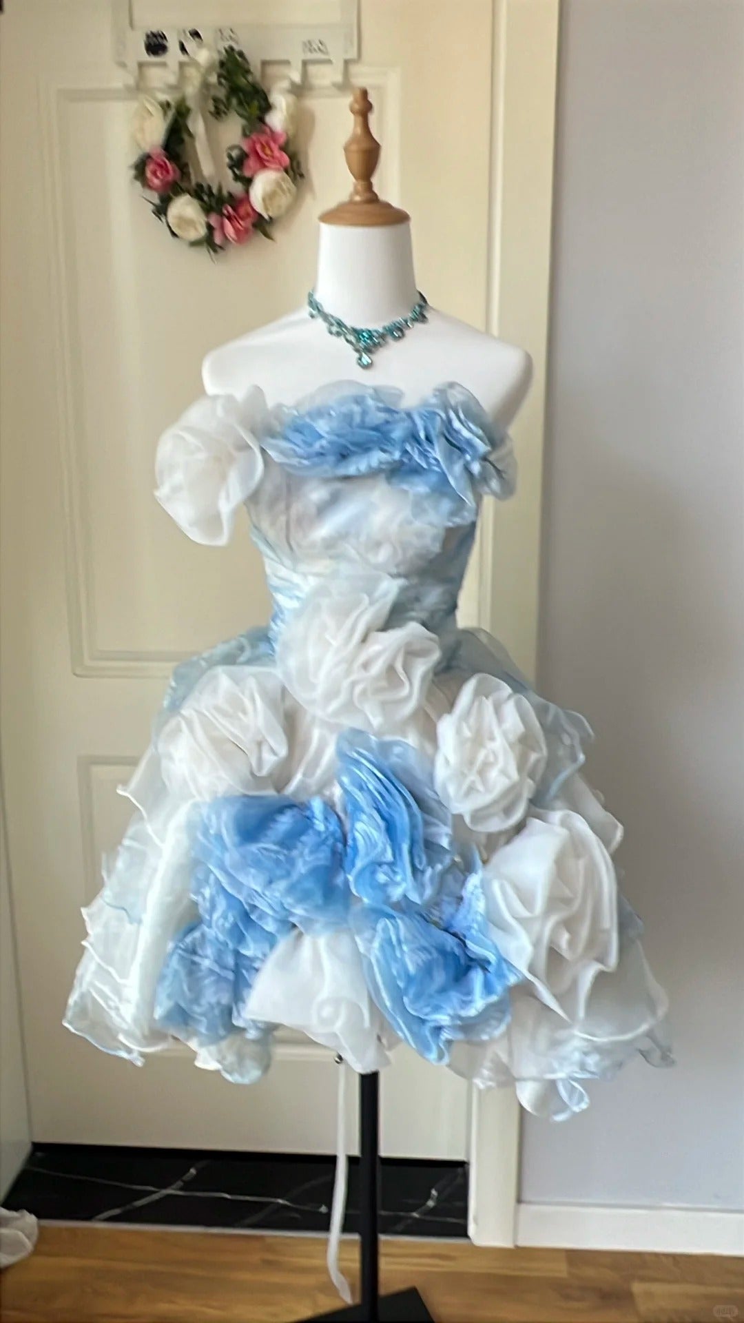 Stunning Homecoming Dress Strapless Flower Back to School Outfits Party Dress  D6449