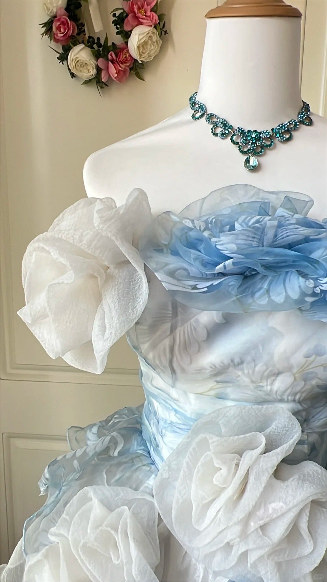 Stunning Homecoming Dress Strapless Flower Back to School Outfits Party Dress  D6449