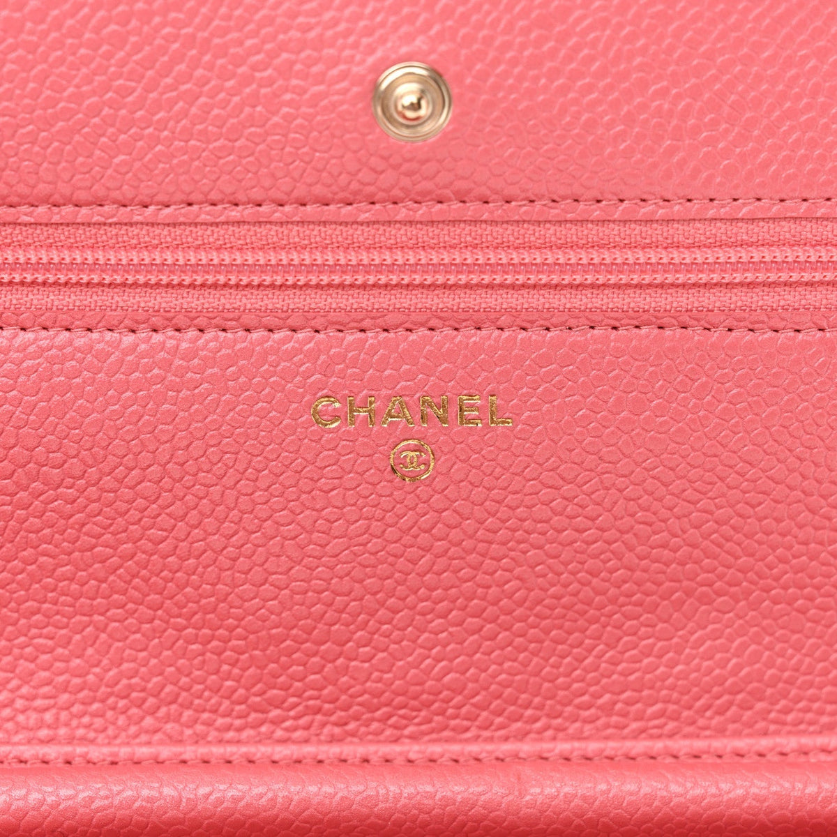 Caviar Quilted Wallet on Chain WOC Pink