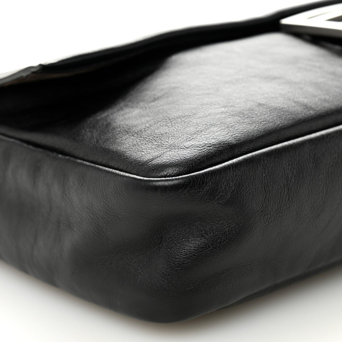 Vitello Grace Large Chain Baguette Black
