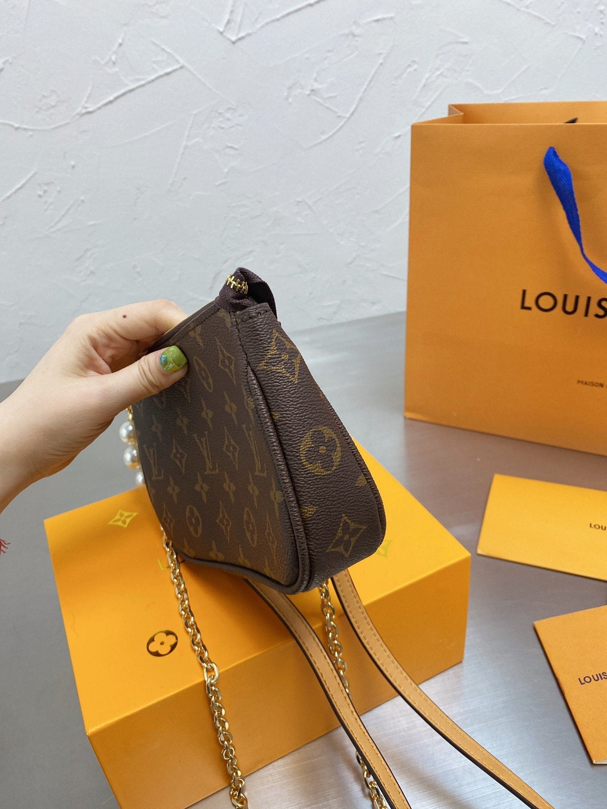 LV Ivy Monogram