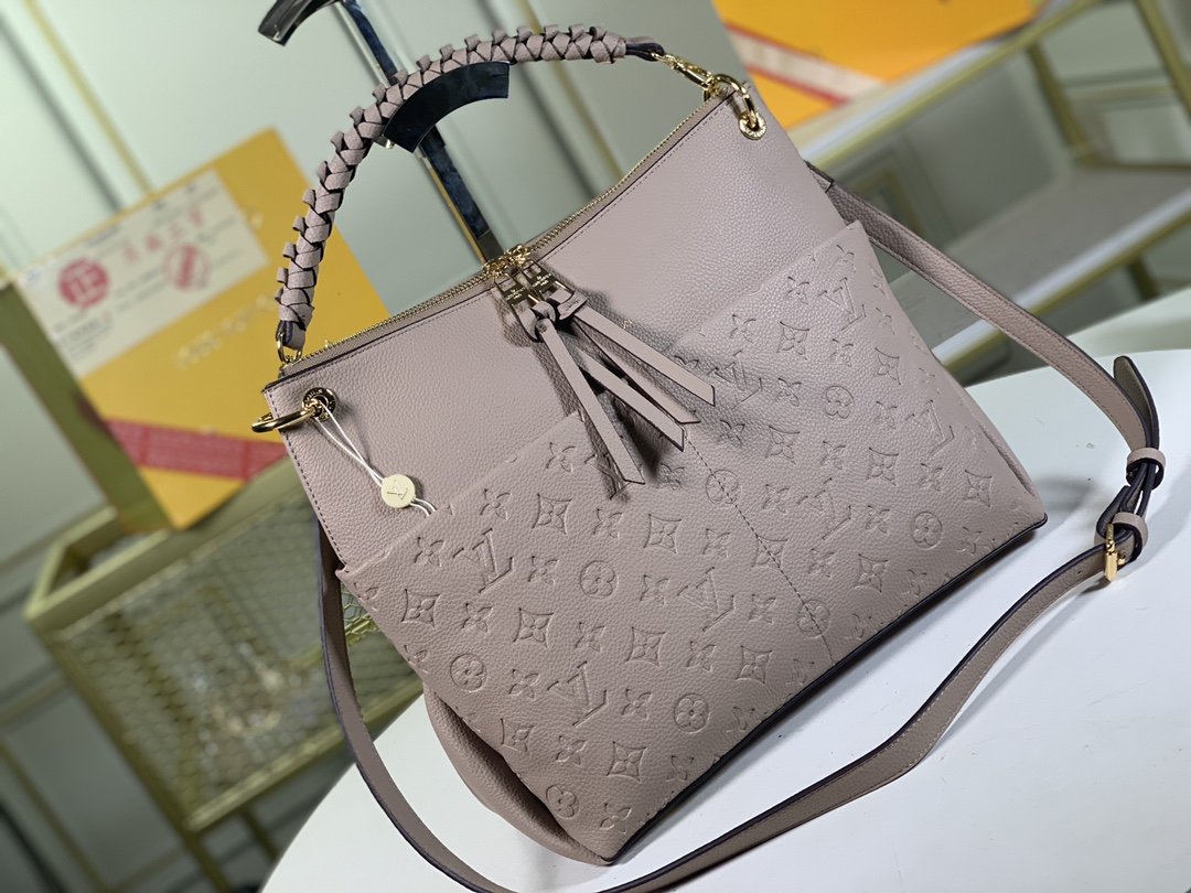 Louis Vuitton Maida Hobo