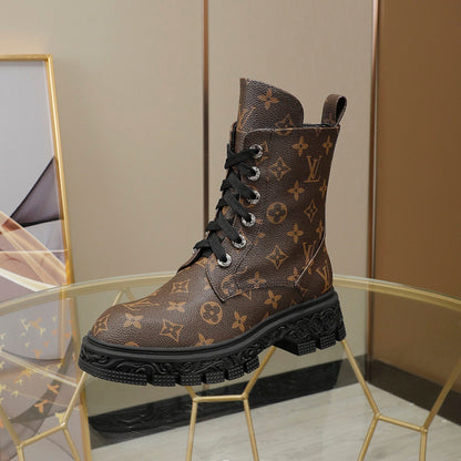 Premium LUV BOOTS 039