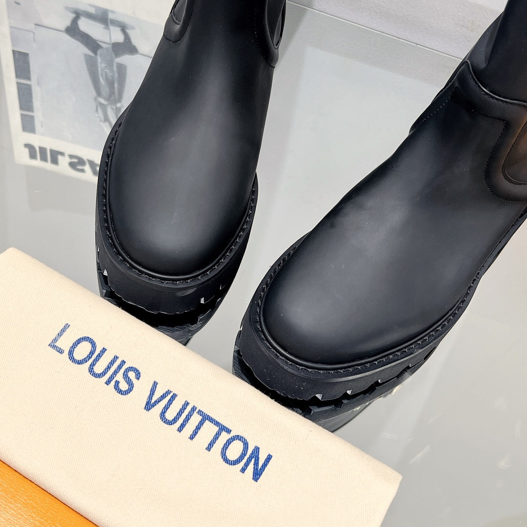 Premium LUV BOOTS 012