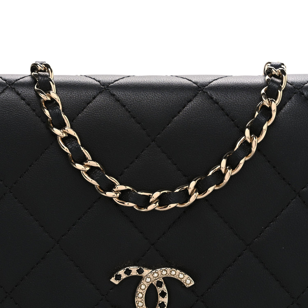 Lambskin Pearl Strass Quilted CC Wallet on Chain WOC Black