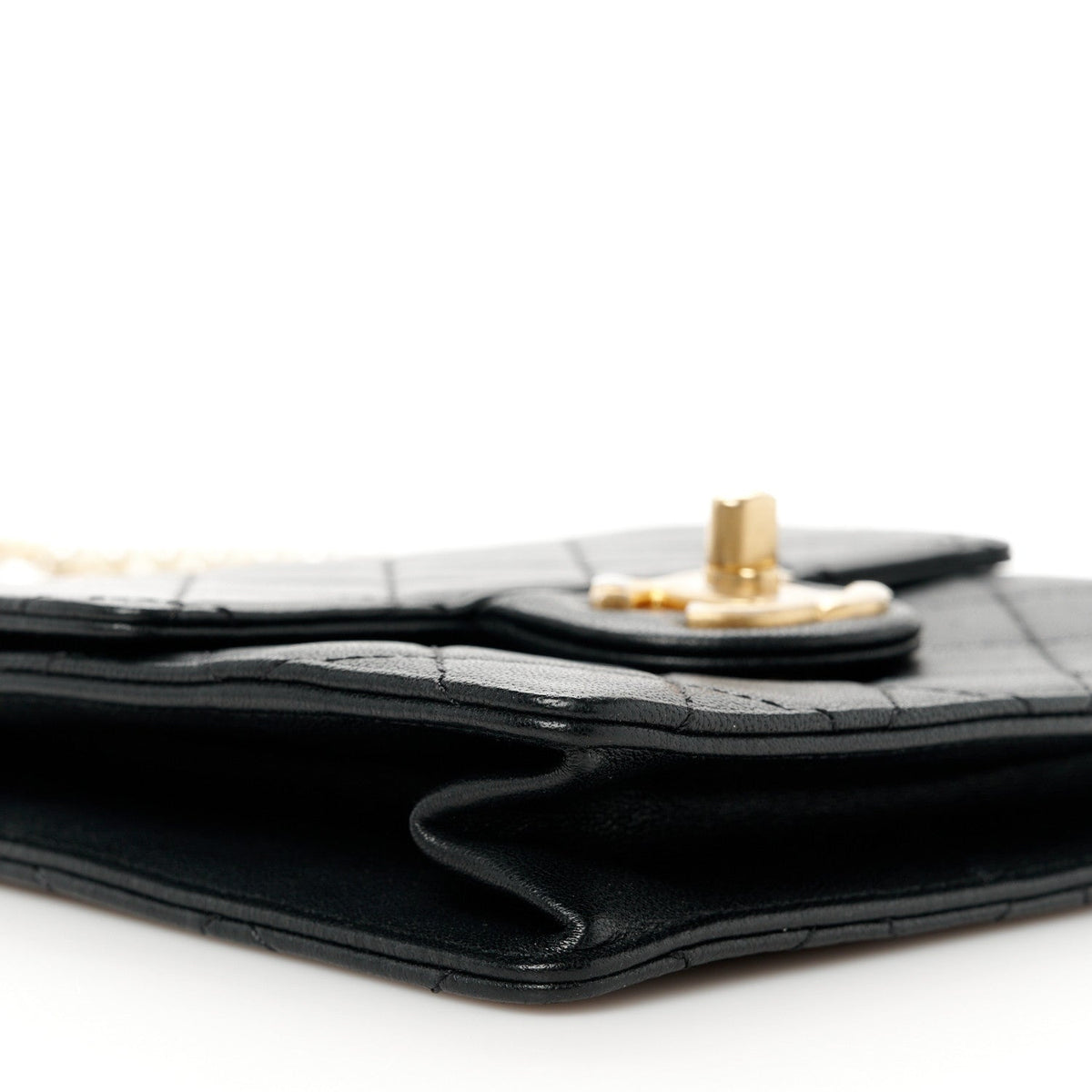 Goatskin Quilted Chic Pearls Flap Black