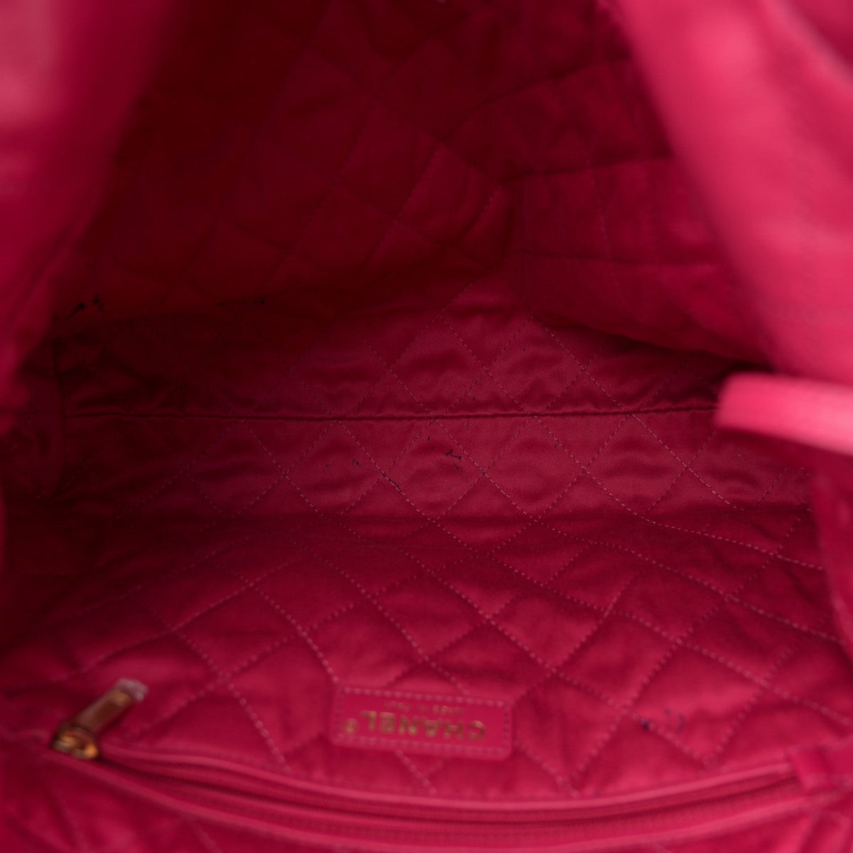 Shiny Calfskin Quilted Small Chanel 22 Fuchsia