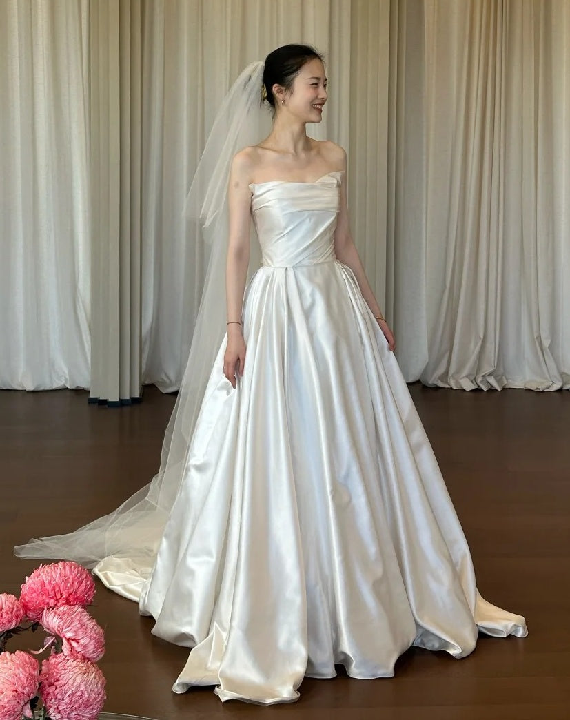 Minimalist Wedding Dress Strapless Pleated Wedding Dress   D4613