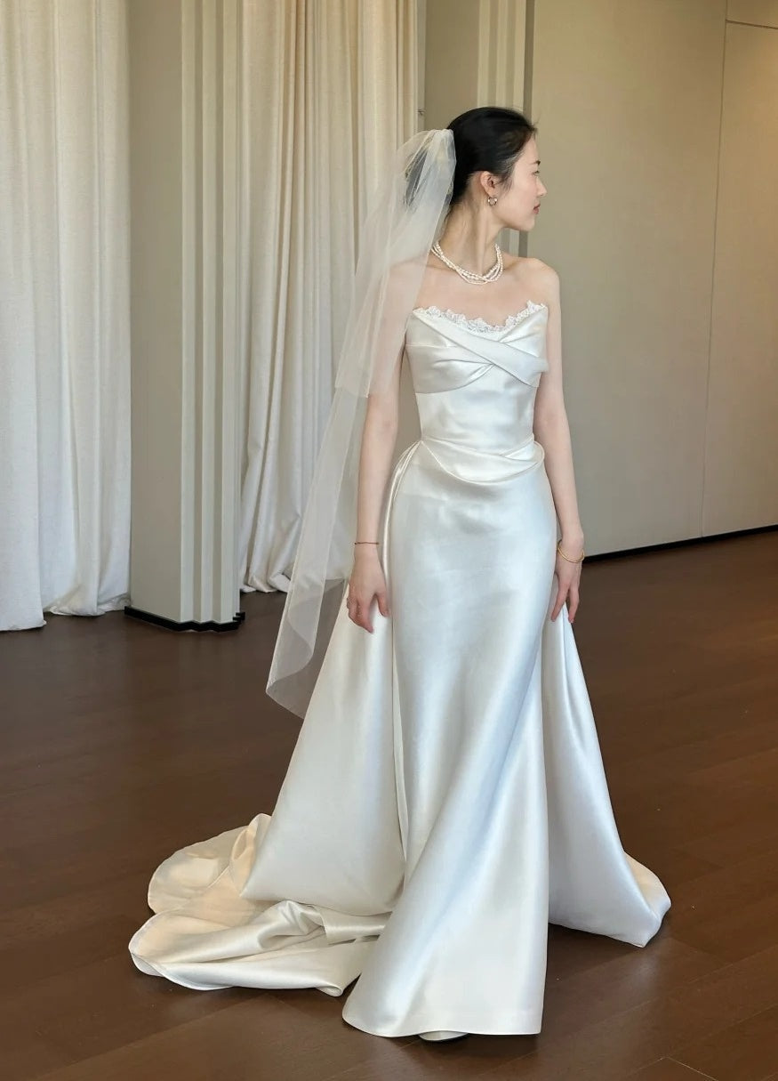 Minimalist Wedding Dress Satin Sweetheart Pleated Wedding Dress   D4615