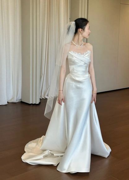 Minimalist Wedding Dress Satin Sweetheart Pleated Wedding Dress   D4615