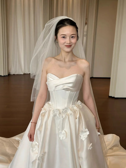 New Arrival Wedding Dress Satin Sweetheart Floral Pleated Wedding Dress   D4616