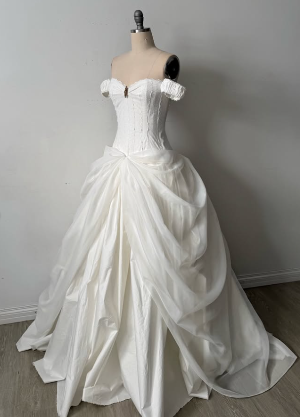 Vintage Classic A Line Off the Shoulder White Chiffon Satin Prom Dress Wedding Dress SH5401