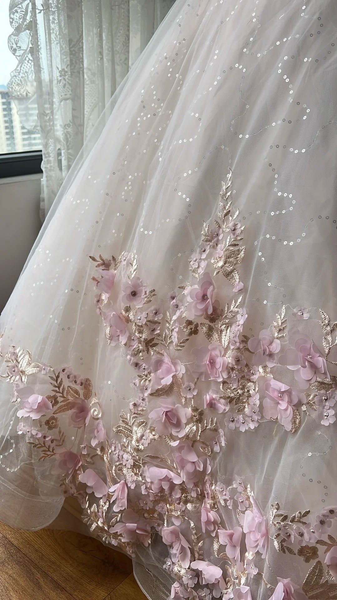 Gorgeous Ball Gown Crew Neck Pleated Tulle Prom Dresses Evening Gala Gown Quinceanera Dress       D4738