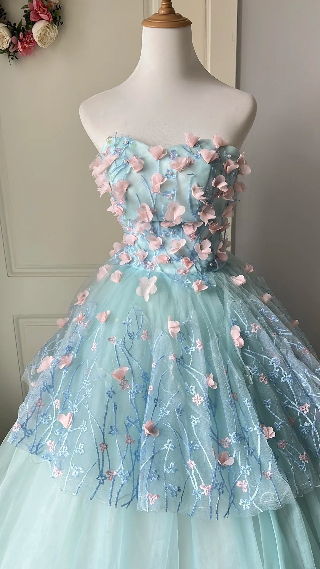 Beauty Ball Gown Light Blue Strapless Pleated Tulle Prom Dresses Evening Gala Gown Sweet 16 Dress       D4739