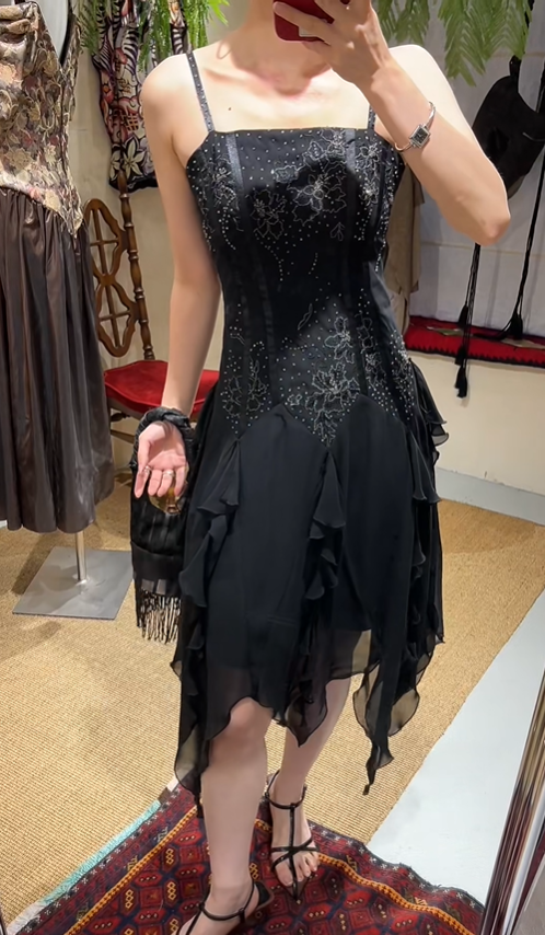 Charming Prom Dress Black Spaghetti Straps Ruffle Evening Dresses Chiffon Gala Gown Cocktail Outfits       D4966