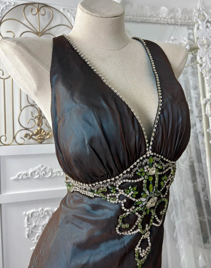 Elegant Prom Dress V-neck Crystal Evening Dress Gala Gown Cocktail Outfits       D4972