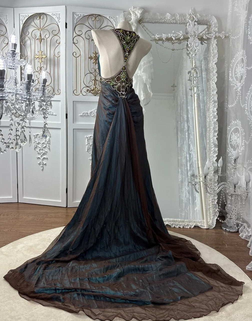Elegant Prom Dress V-neck Crystal Evening Dress Gala Gown Cocktail Outfits       D4972