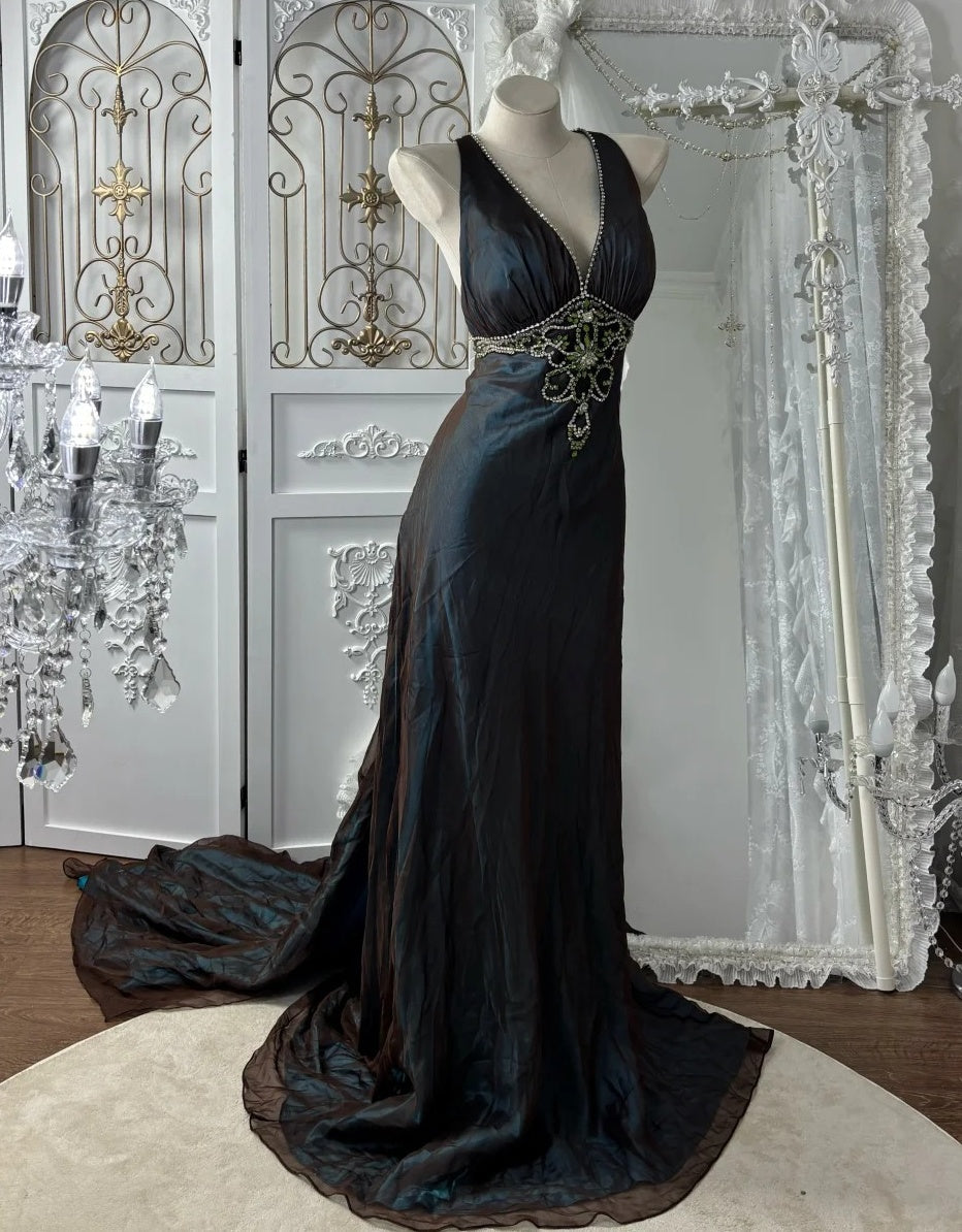 Elegant Prom Dress V-neck Crystal Evening Dress Gala Gown Cocktail Outfits       D4972