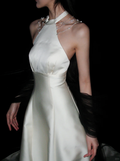 Stunning Black Tulle Bow A Line Halter Pearl White Satin Long Wedding Dress SH5976