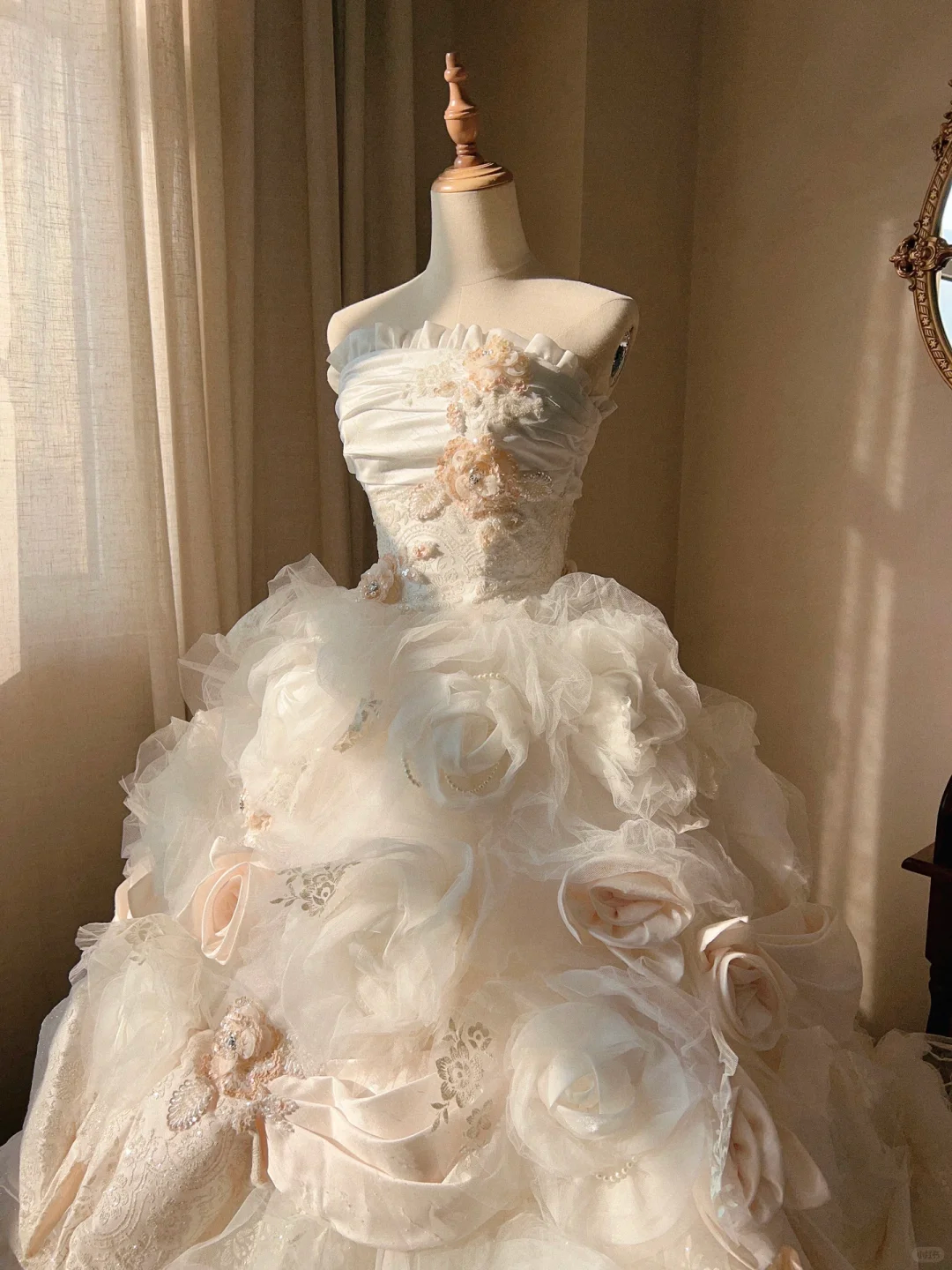 Stunning Retro Ball Gown Strapless Light Pink Rose Layered Organza Wedding Dress Prom Dress SH5890