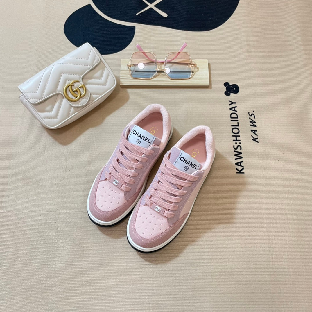 Luxury  Sneaker  CHL 052