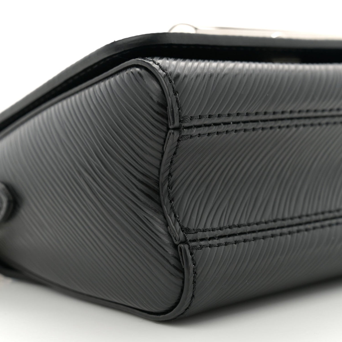 Epi Twist Lock Shoulder Bag XL Black