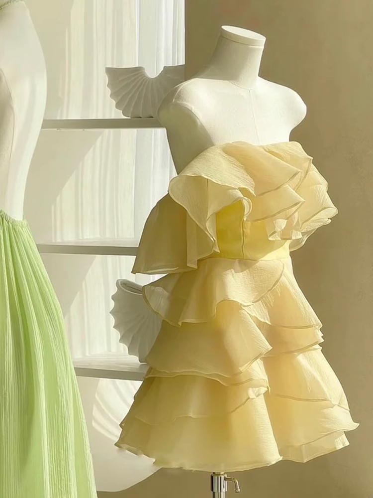 Fashion Yellow Strapless Ruffled Hem Design A-line Tiered Party Dresses Homecoming Dresses, D1385