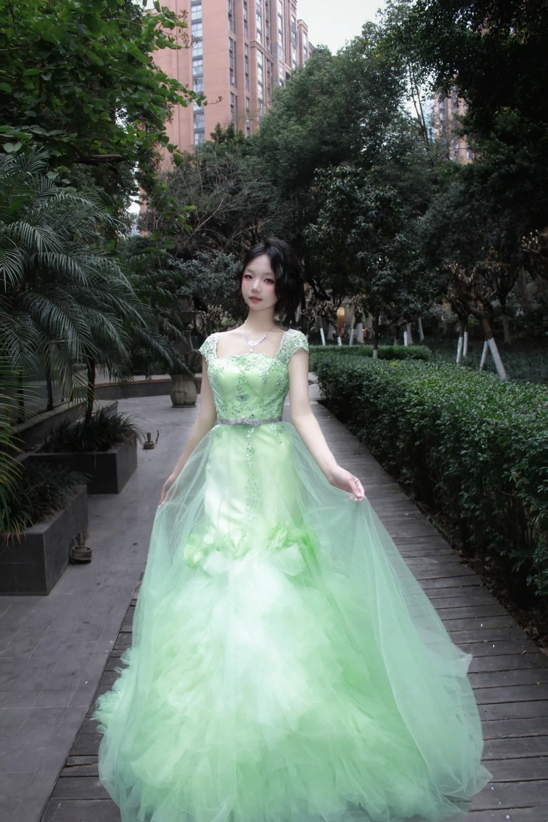90s Retro Prom Dress Light Green Straps Pleated Tulle Gala Gown Evening Dress Party Outfits      D5020