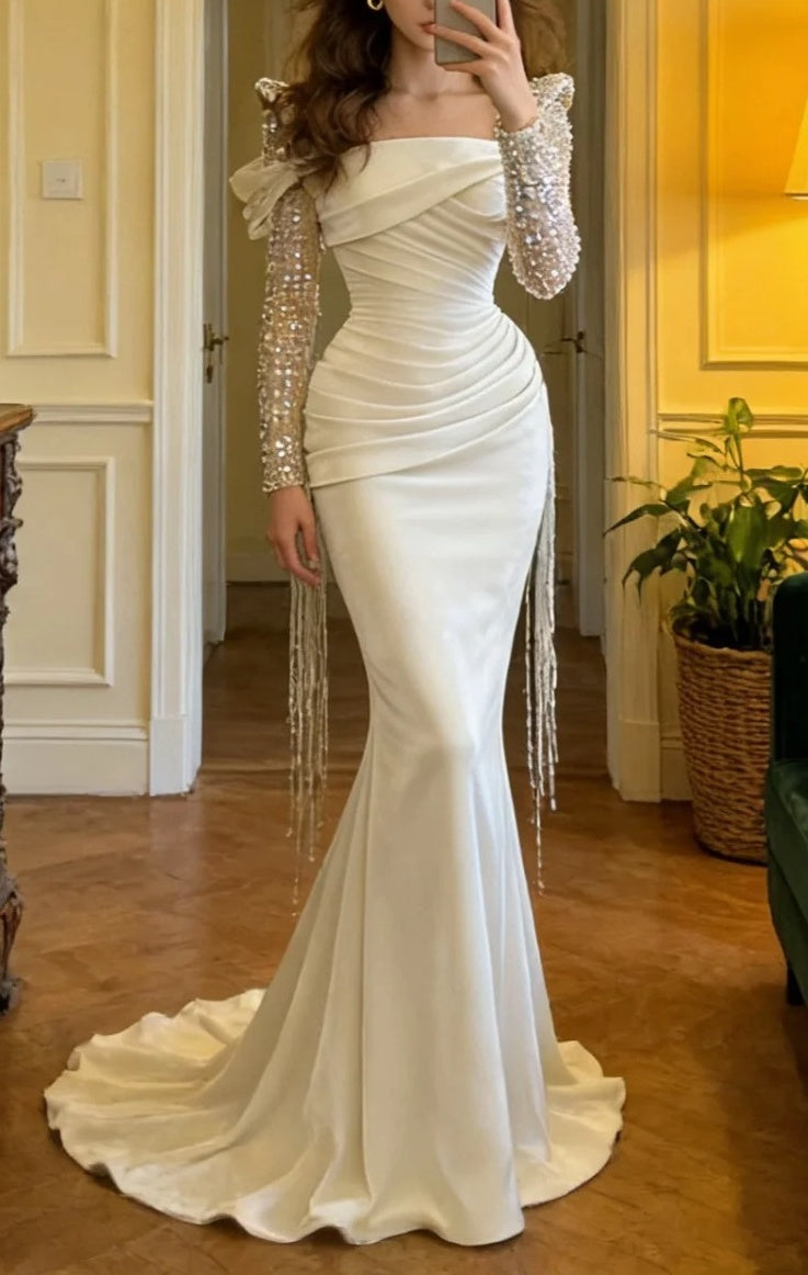 Stunning Prom Dress White Square Neck Mermaid Gala Gown Formal Evening Dress Graduation Outfits     D5109